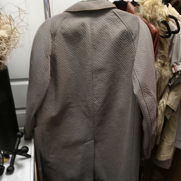 Coat - Picture 7 of 7